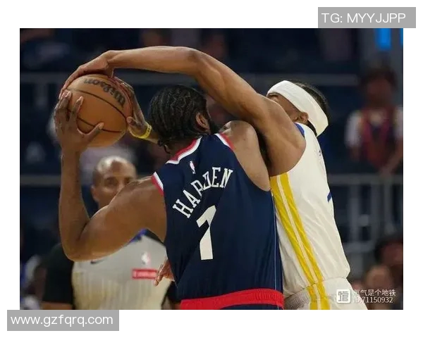 2016年12月8日勇士与快船激战成名场面回顾与精彩瞬间分析