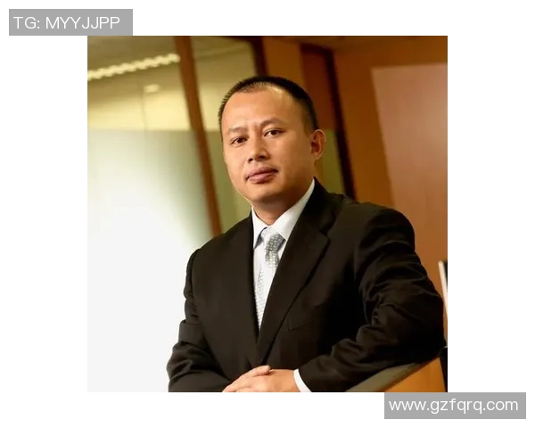 于德豪的成长之路与职场挑战：从基层到行业领军人物的奋斗故事